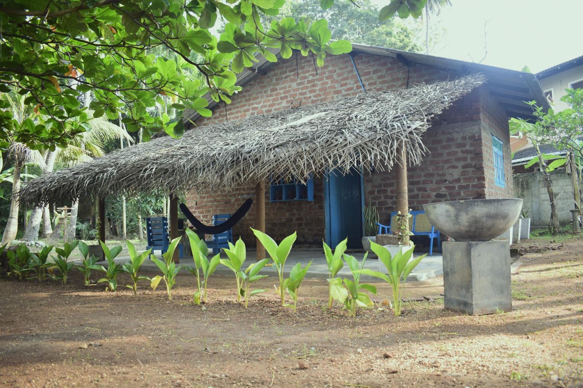 Chill House Hostel Anuradhapura Exterior photo